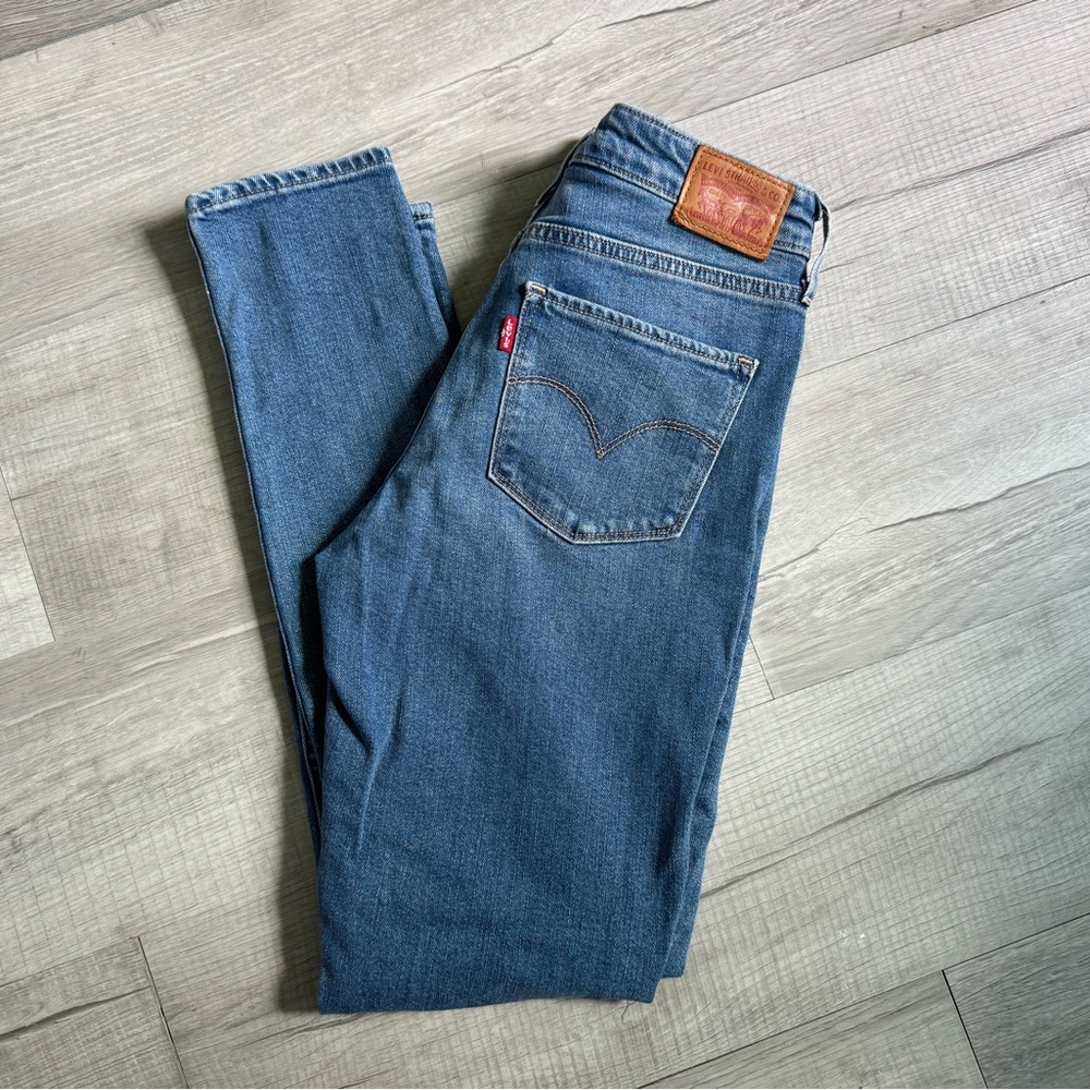 Levi's Women's Blue Ripped Skinny Jeans